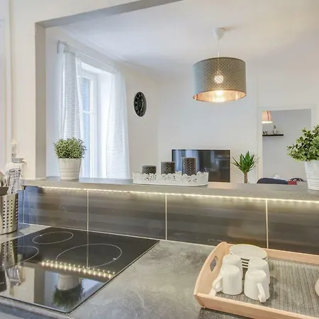 Le Forey - Cosy & Clean Apartment *